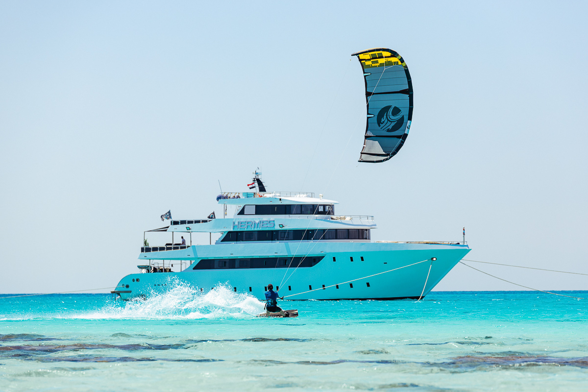 GAY KITESURFING CRUISE